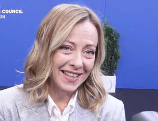 giorgia meloni al consiglio europeo informale di budapest 13