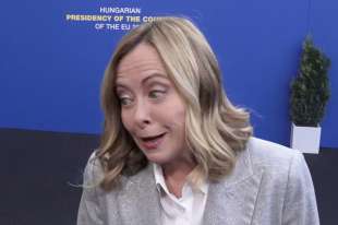 giorgia meloni al consiglio europeo informale di budapest 2