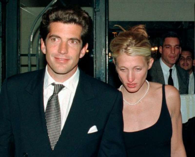 jfk jr e carolyn bessette