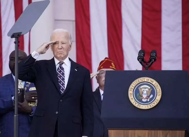 joe biden  veteran day   cimitero di arlington 