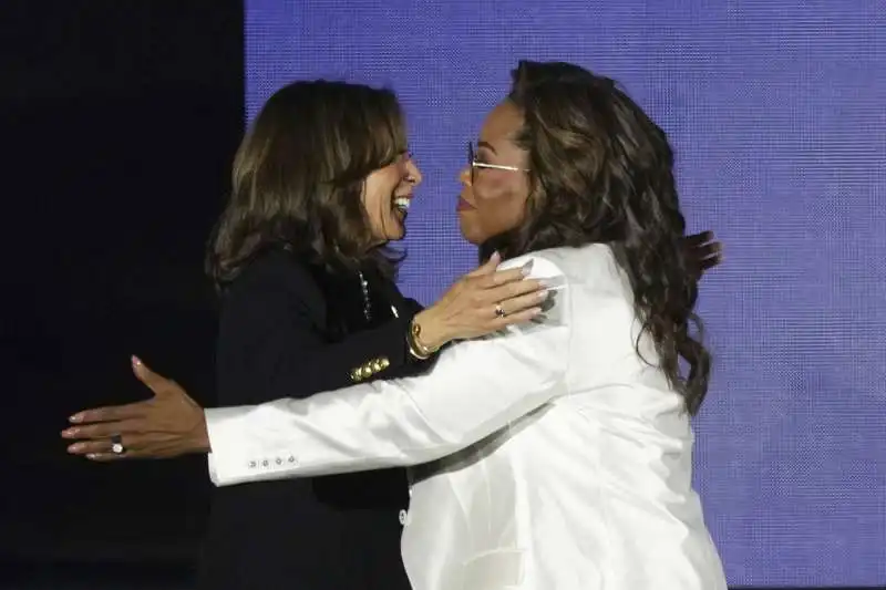 kamala harris   oprah winfrey   philadelphia   foto lapresse+