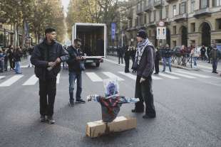 manifestazione pro palestina a torino 10