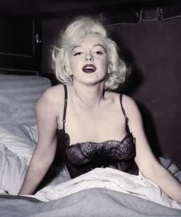 marilyn monroe a letto