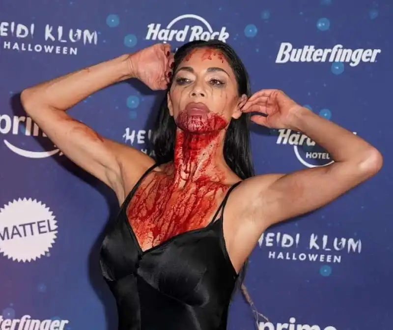 nicole scherzinger   halloween 2024. 