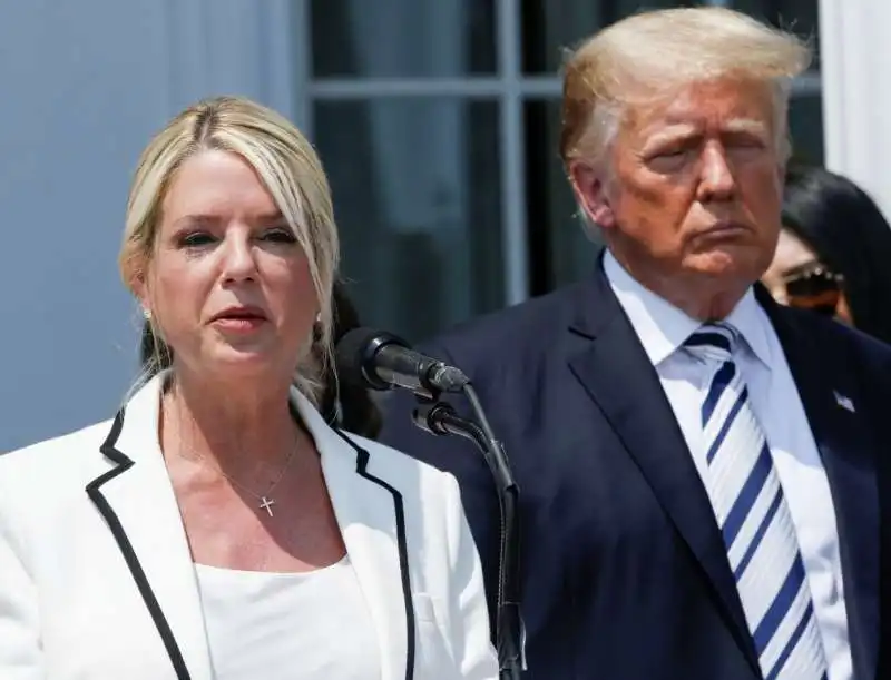 pam bondi  donald trump 