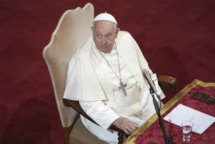 PAPA FRANCESCO ALL UNIVERSITA GREGORIANA