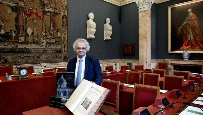 presentazione della nona edizione del dizionario francese 