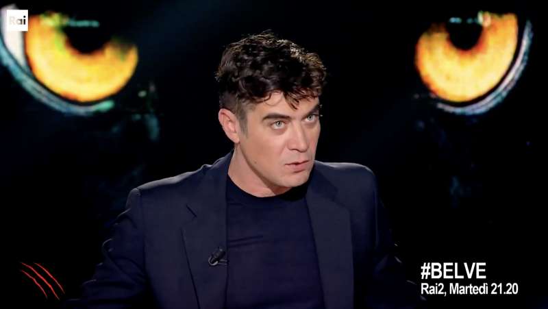 riccardo scamarcio a belve 9