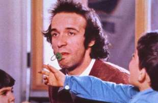 roberto benigni chiedo asilo