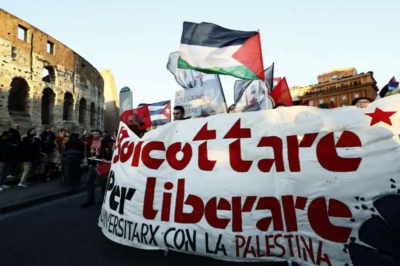 roma   manifestazione pro palestina   foto lapresse   25