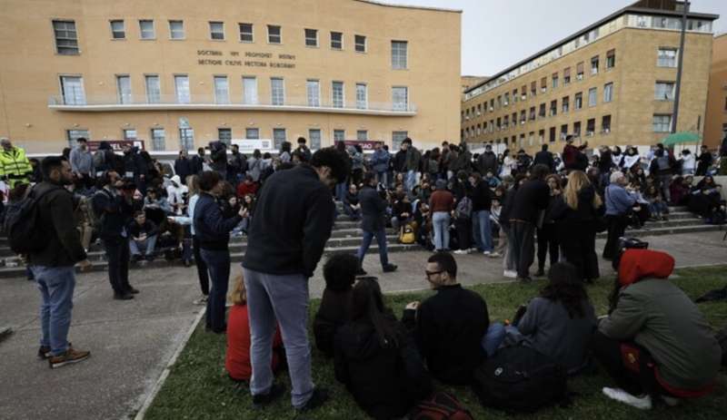 scontri all universita la sapienza di roma 3