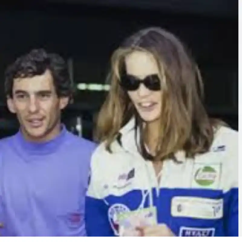 senna elle macpherson