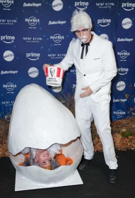 sofie dossi e zach kustice halloween 2024