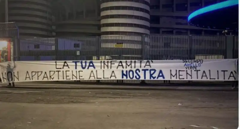 striscione tifosi inter 