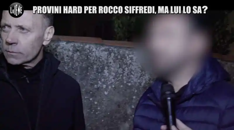 UOMO SI FINGE ROCCO SIFFREDI - LE IENE - 1