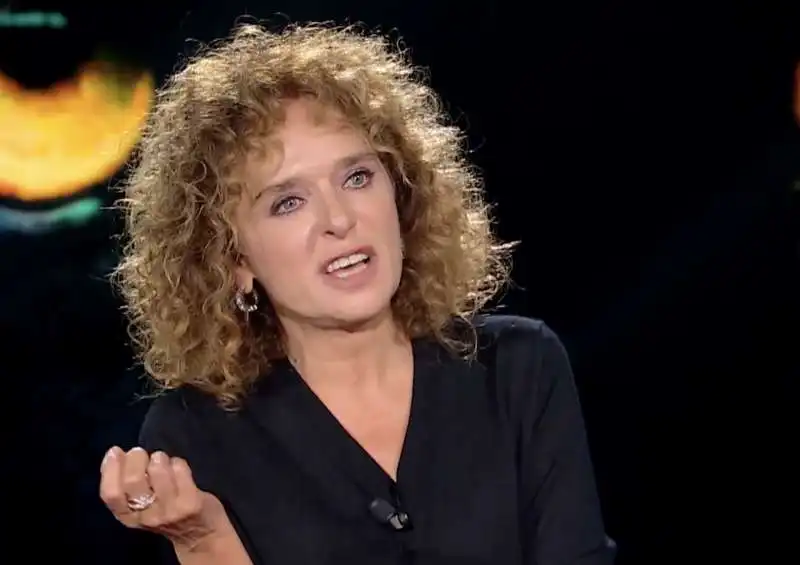 valeria golino a belve 1