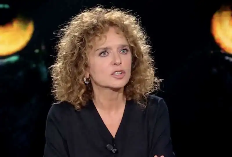 valeria golino a belve 