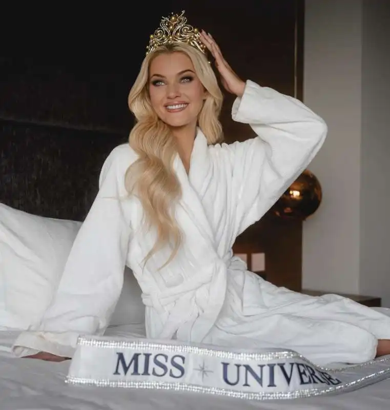 victoria kjaer   miss universo 2024   17