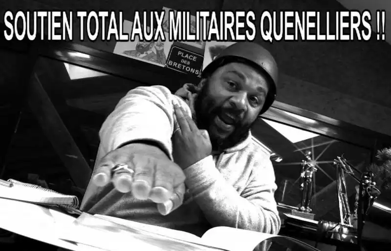 QUENELLE SALUTO ANTISIONISTA DEL COMICO DIEUDONNE jpeg