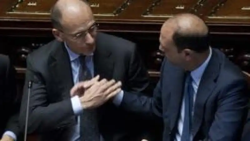 ALFANO E LETTA S IG YO kCiC U b x LaStampa it Home Page 