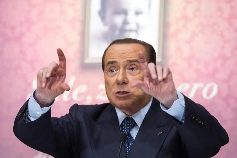 BERLUSCONI ALLA PRESENTAZIONE DEL LIBRO DI BRUNO VESPA 