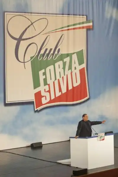 BERLUSCONI INAUGURA I CLUB FORZA SILVIO FOTO LAPRESSE 