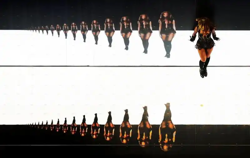 beyonc performs during halftime of the super bowl in new orleans 