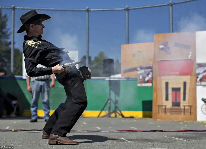 CAMPIONATO DI ESTRATTORI DELLA PISTOLA IN CANADA 