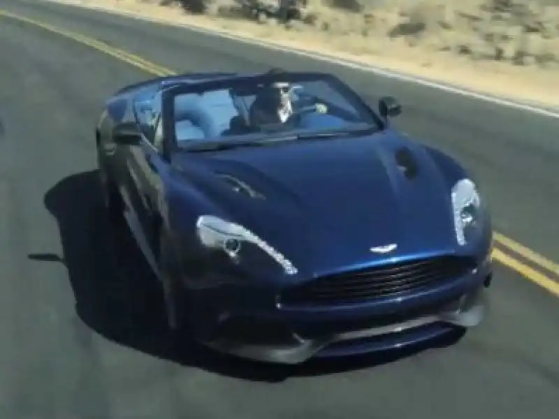 Una delle Aston Martin Vanquish Volante 