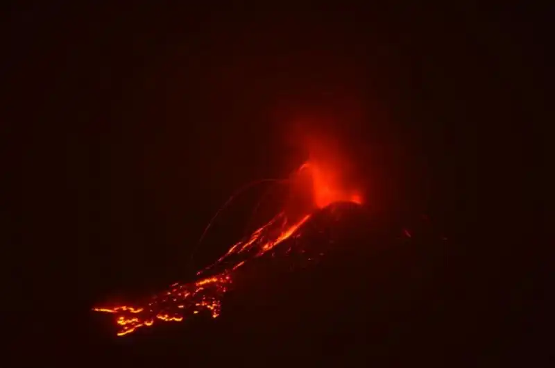 ERUZIONE ETNA 