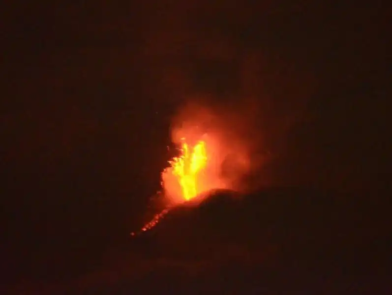 ERUZIONE ETNA 