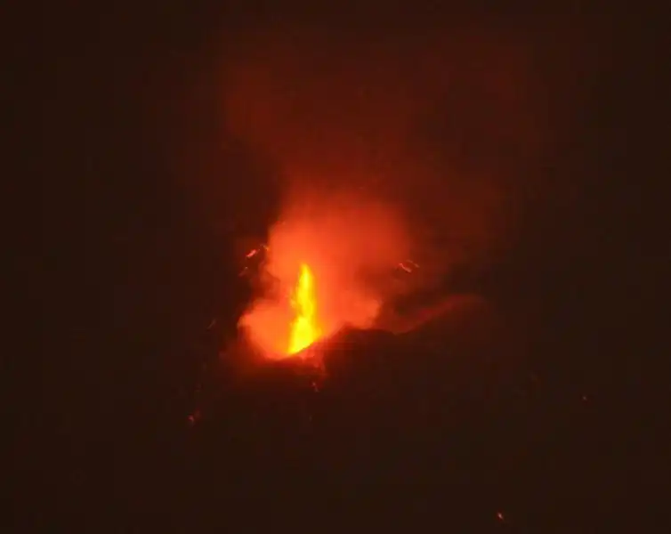 ERUZIONE ETNA 