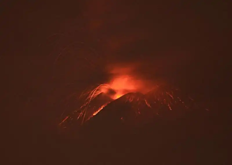 ERUZIONE ETNA 