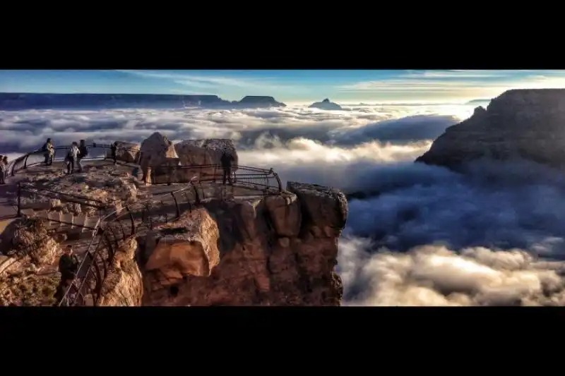 FIUME DI NEBBIA NEL GRAND CANYON 