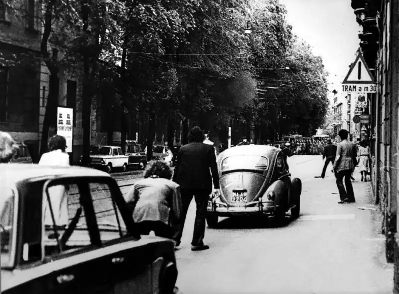 LA FOTO DI PAOLO PEDRIZZETTI A VIA DE AMICIS A MILANO 