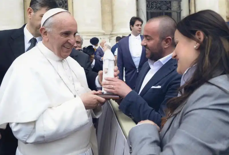 GENNARO DI VIRGILIO CON PAPA FRANCESCO BERGOGLIO 