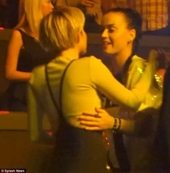 Katy Perry e Miley Cyrus al concerto di Britney Spears 