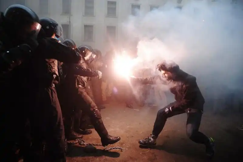 Manifestanti pro Ue a Kiev 