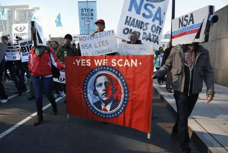 MANIFESTAZIONE ANTI DATAGATE YES WE SCAN OBAMA 