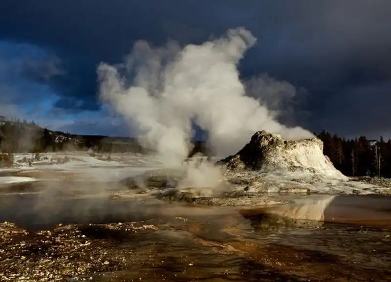 yellowstone magma bulging x 