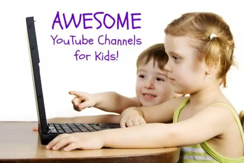 bambini davanti a youtube 