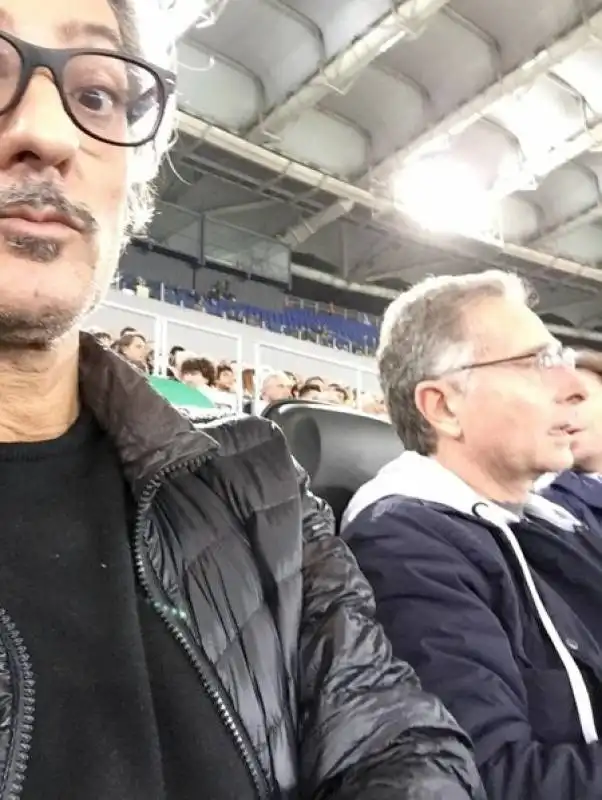 fiorello selfie a roma inter con bonolis