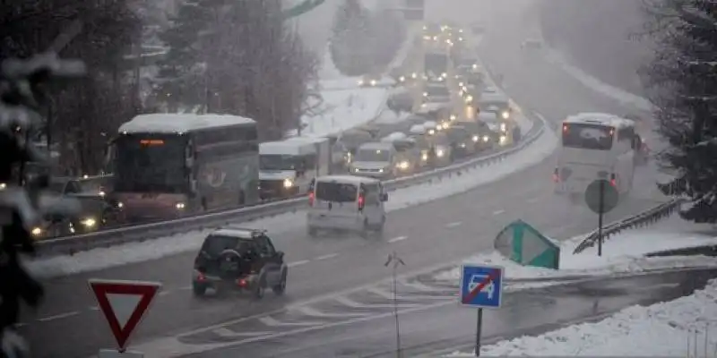 francia sotto la neve