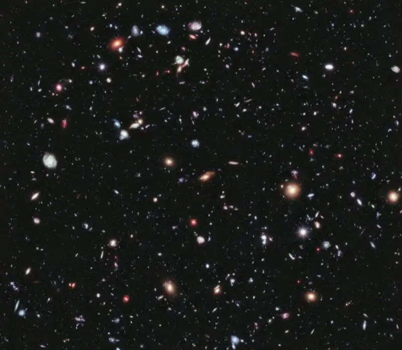 hubble fotografa l'universo