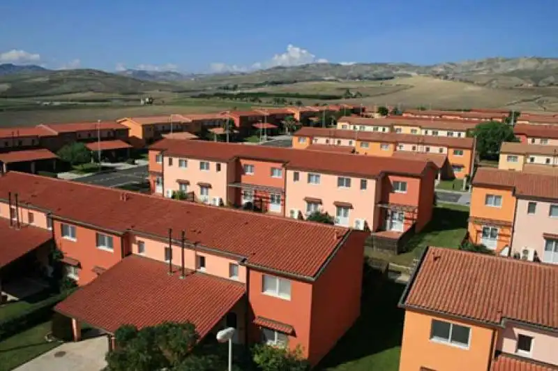 IL CENTRO  IMMIGRATI DI MINEO IN SICILIA