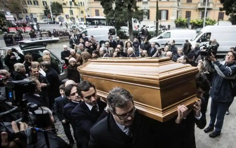 il funerale di virna lisi    3