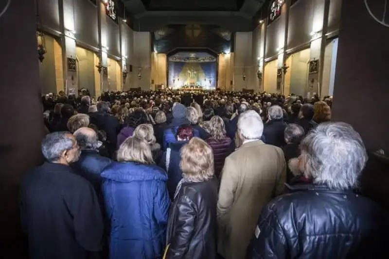 il funerale di virna lisi    7