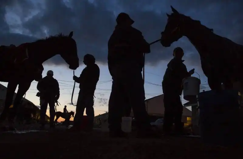 kentucky derby at churchill downs