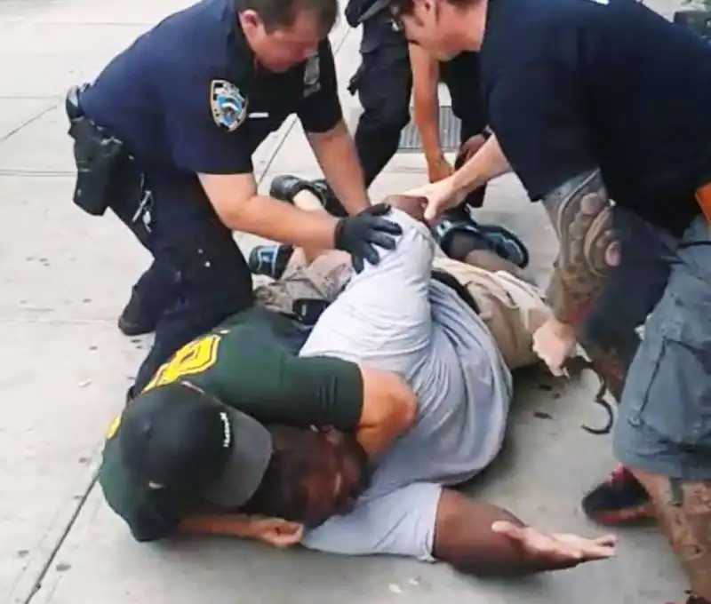 l'agente daniel pantaleo e la morte di eric garner 3