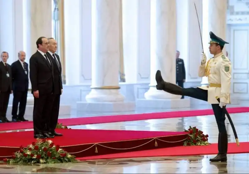 l'incontro tra hollande e nazarbayev 2